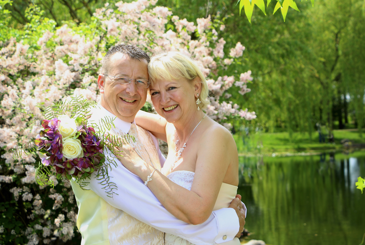 Silke und Torsten haben sich für die Hochzeitsfotos die Gärten der Welt in Berlin ausgesucht. Tolles Wetter, tolle Stimmung, tolle Bilder